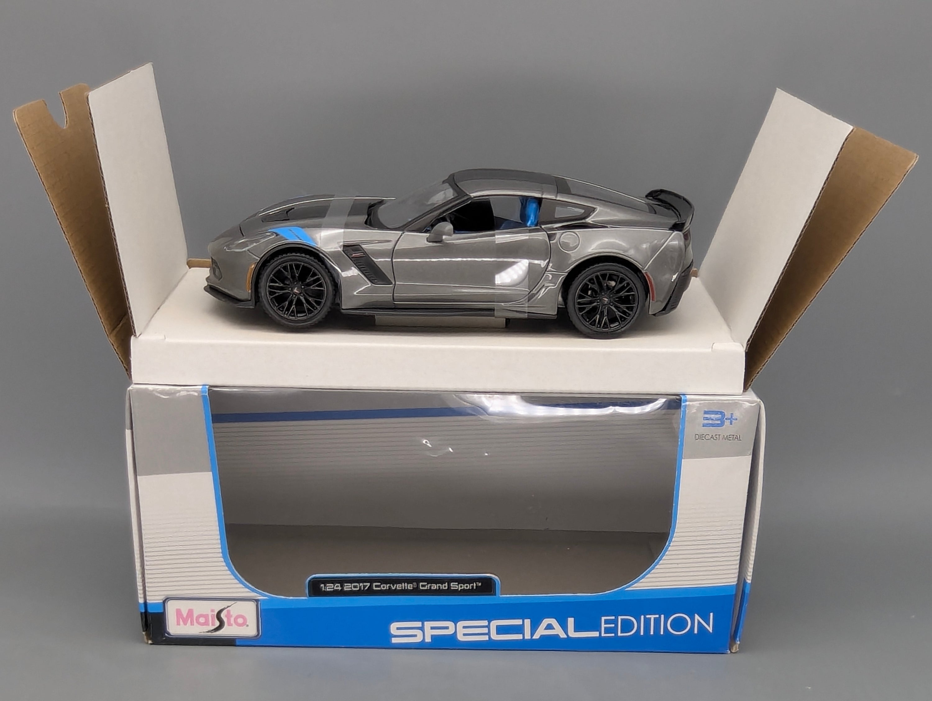 Modellautos 1:24 Maisto Chevrolet Corvette Grand Sport 2017 mit OVP