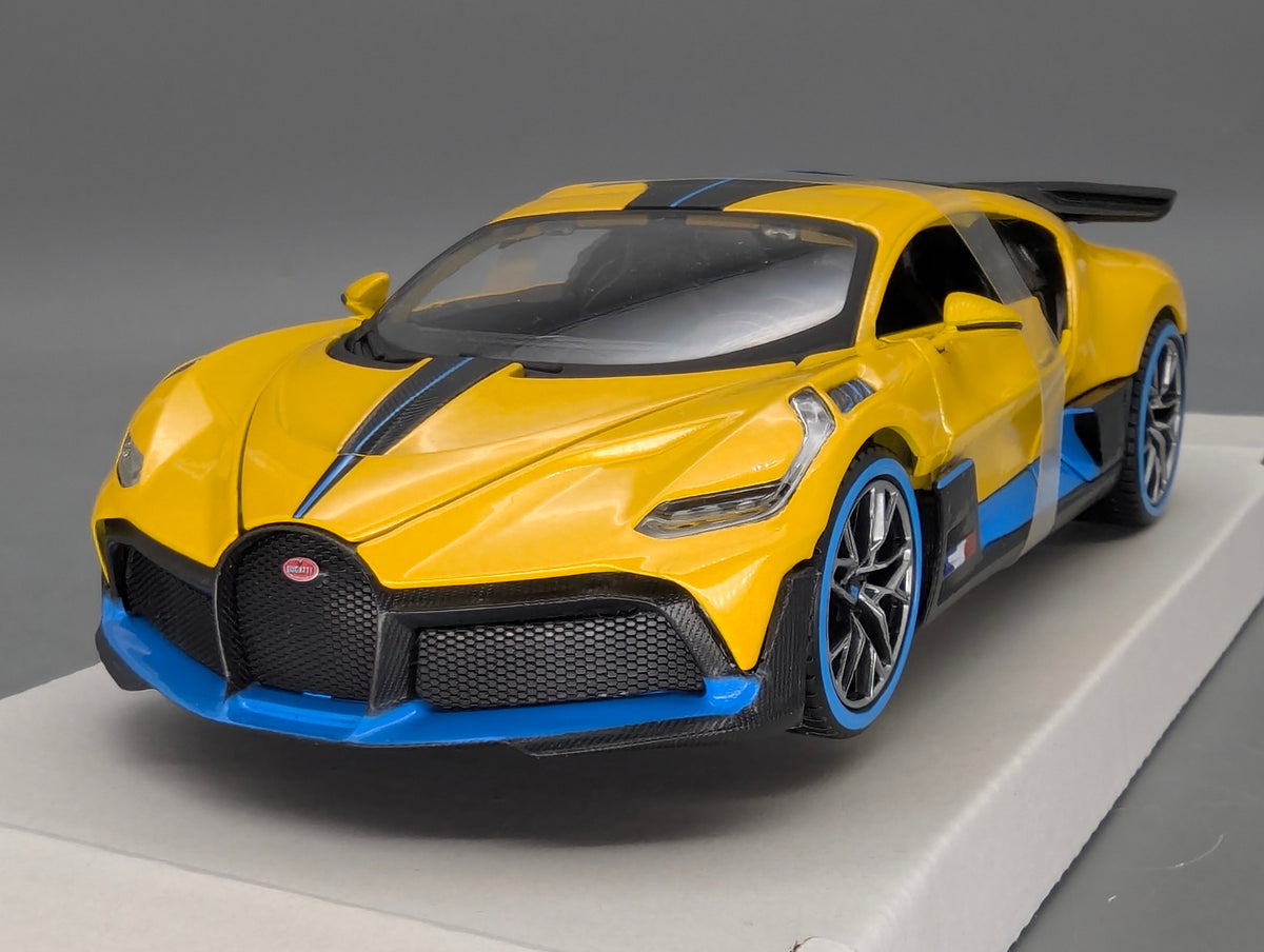 Modellautos 1:24 Maisto Bugatti Divo mit OVP