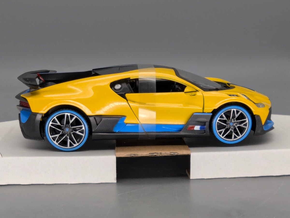 Modellautos 1:24 Maisto Bugatti Divo mit OVP
