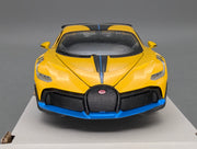 Modellautos 1:24 Maisto Bugatti Divo mit OVP