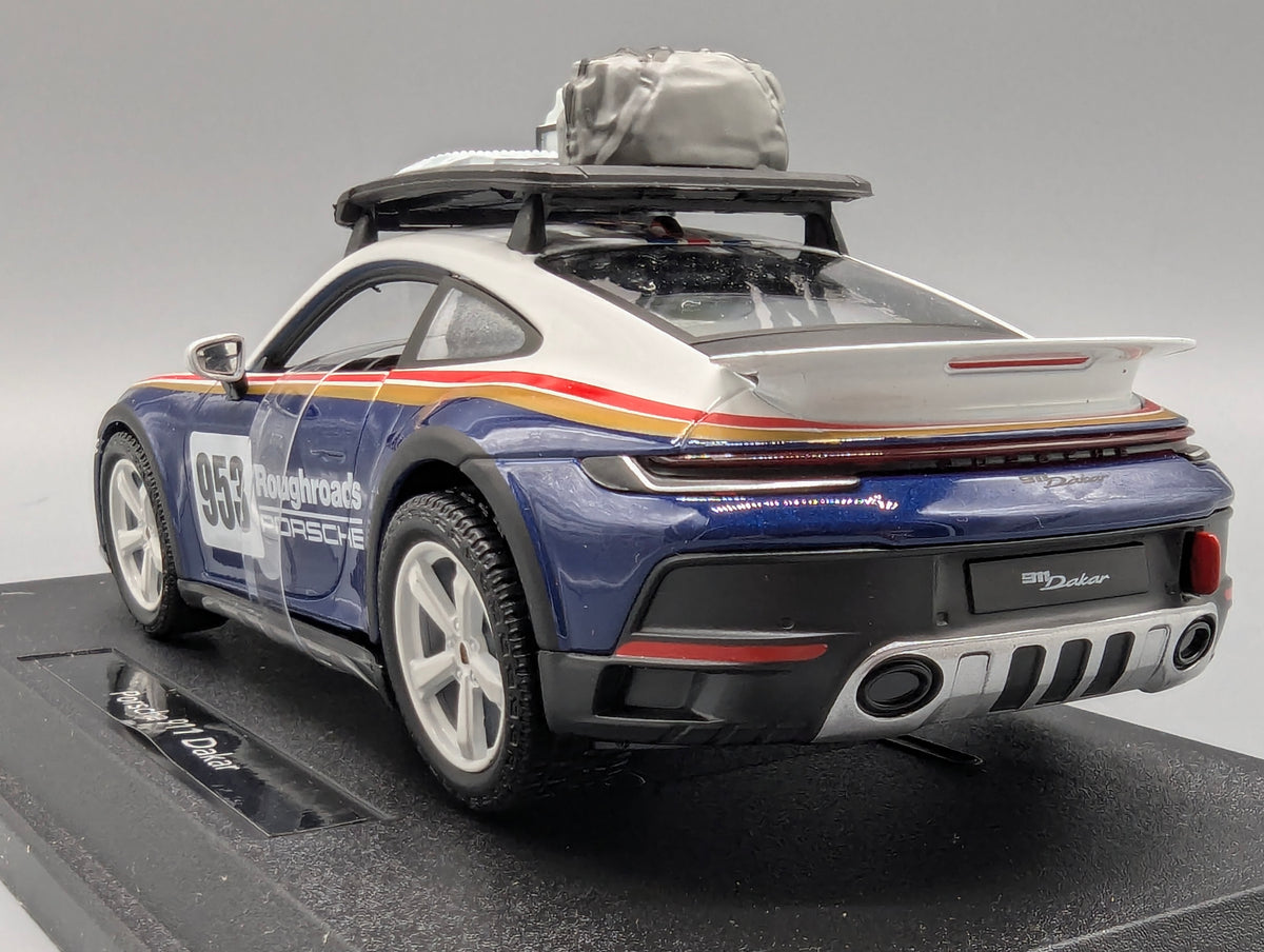 Modellautos 1:24 Bburago Porsche 911 Dakar #953 mit Dealer OVP