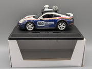 Modellautos 1:24 Bburago Porsche 911 Dakar #953 mit Dealer OVP