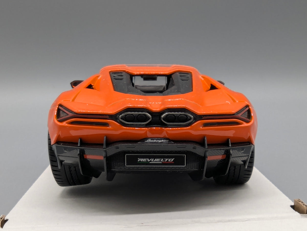 Modellautos 1:24 Bburago Lamborghini Revuelto Orange mit OVP