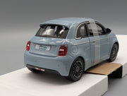 Modellautos 1:24 Bburago Fiat 500e Blau 2023 mit OVP