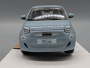 Modellautos 1:24 Bburago Fiat 500e Blau 2023 mit OVP