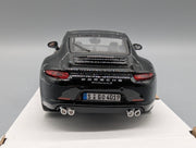 Modellautos 1:24 Bburago Porsche 911 Carrera S Schwarz mit OVP
