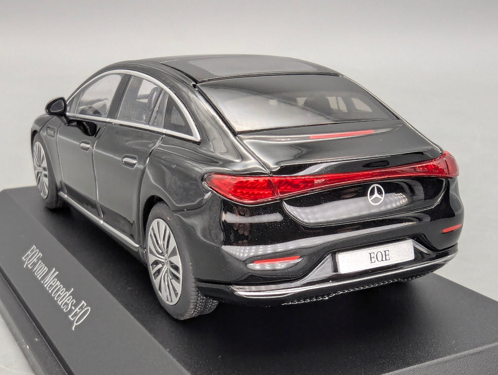 Modellautos 1:43 Herpa Mercedes Benz EQE Obsidianschwarz Schwarz Dealer OVP