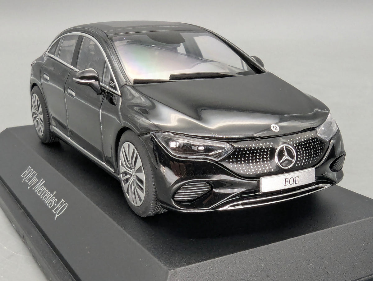 Modellautos 1:43 Herpa Mercedes Benz EQE Obsidianschwarz Schwarz Dealer OVP