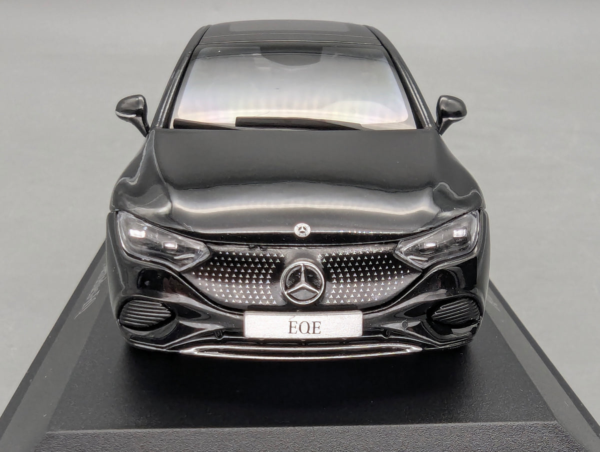 Modellautos 1:43 Herpa Mercedes Benz EQE Obsidianschwarz Schwarz Dealer OVP