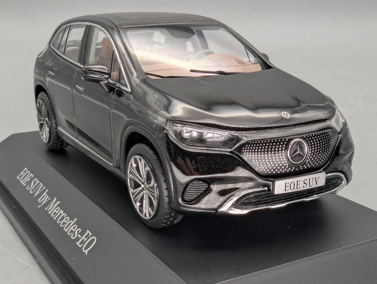 Modellautos 1:43 Spark Mercedes Benz EQE SUV Obsidianschwarz Schwarz mit OVP