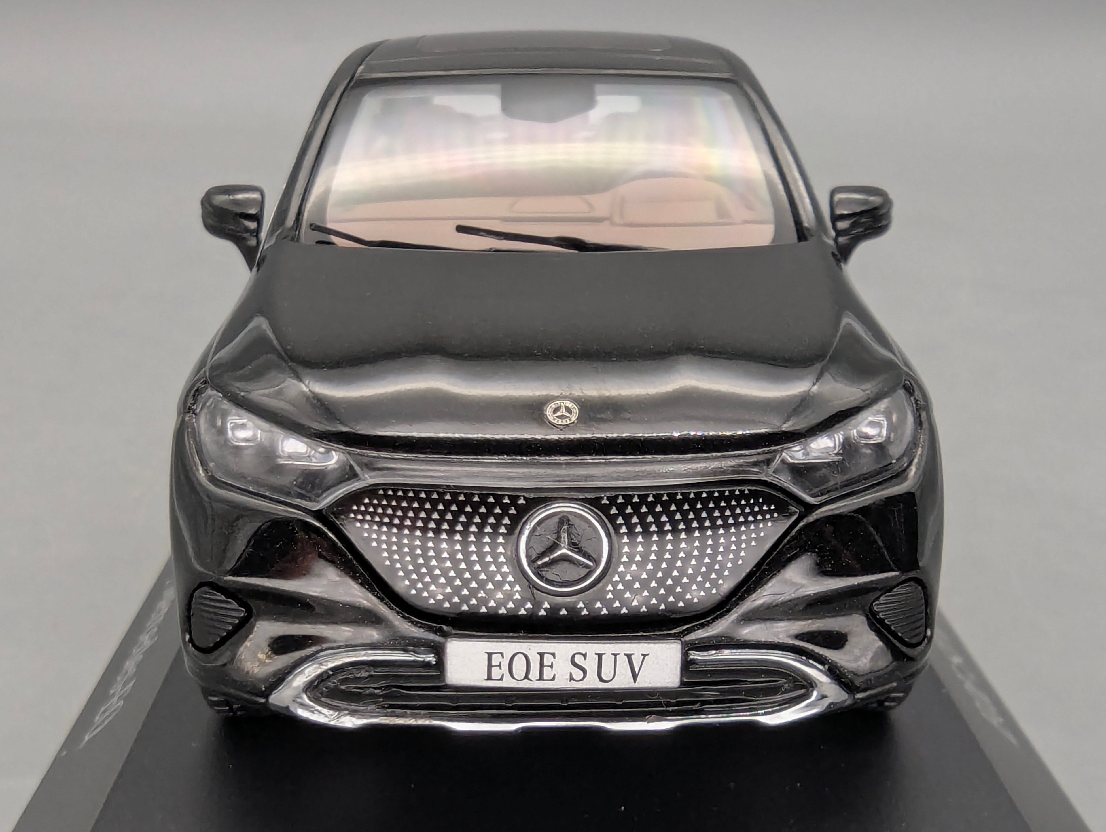 Modellautos 1:43 Spark Mercedes Benz EQE SUV Obsidianschwarz Schwarz mit OVP