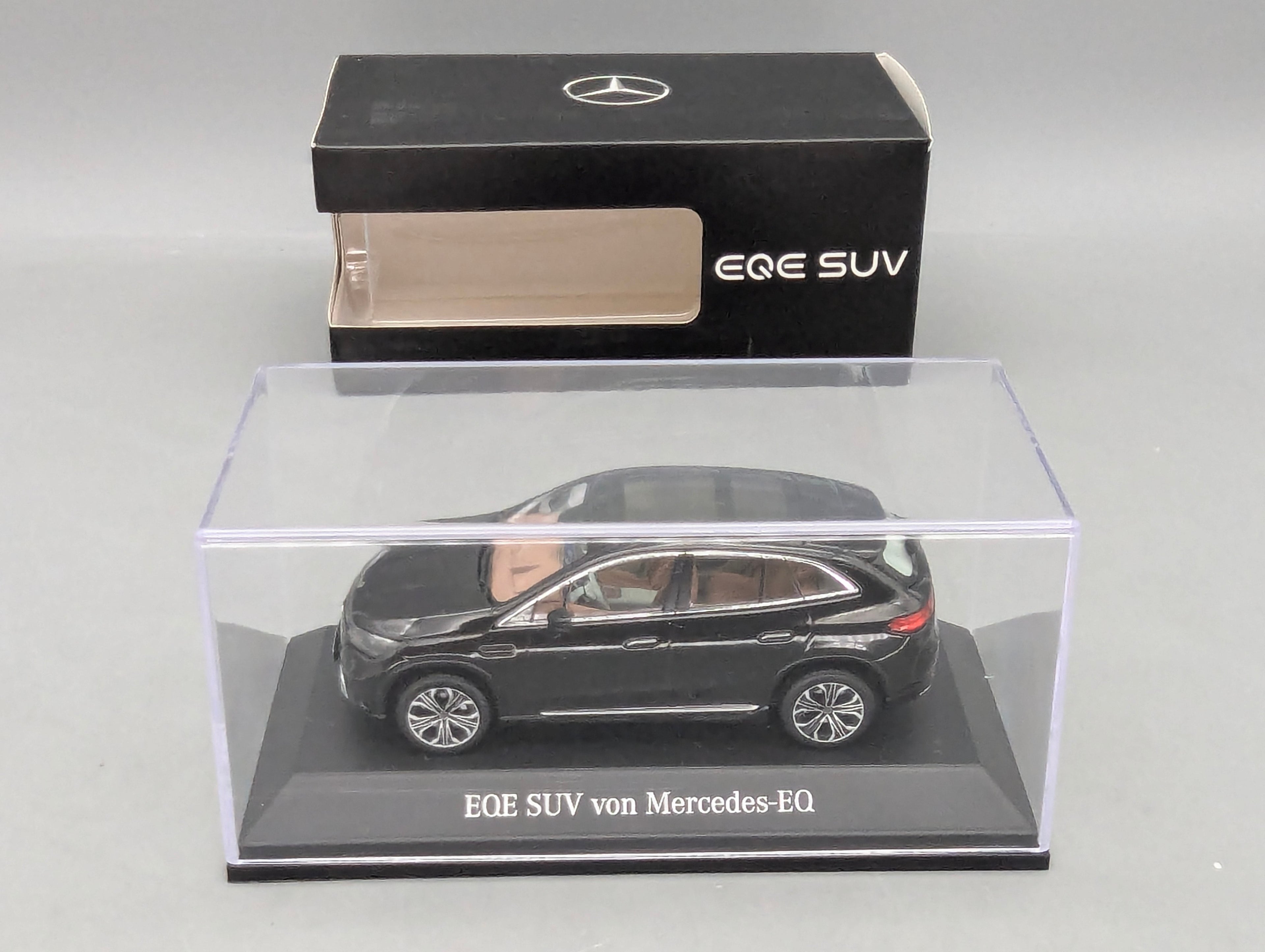 Modellautos 1:43 Spark Mercedes Benz EQE SUV Obsidianschwarz Schwarz mit OVP