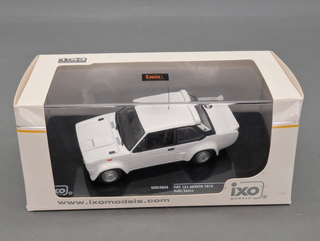 Coches en miniatura 1:43 Minichamps Mercedes Benz SL65 AMG Black Series Plata con embalaje original