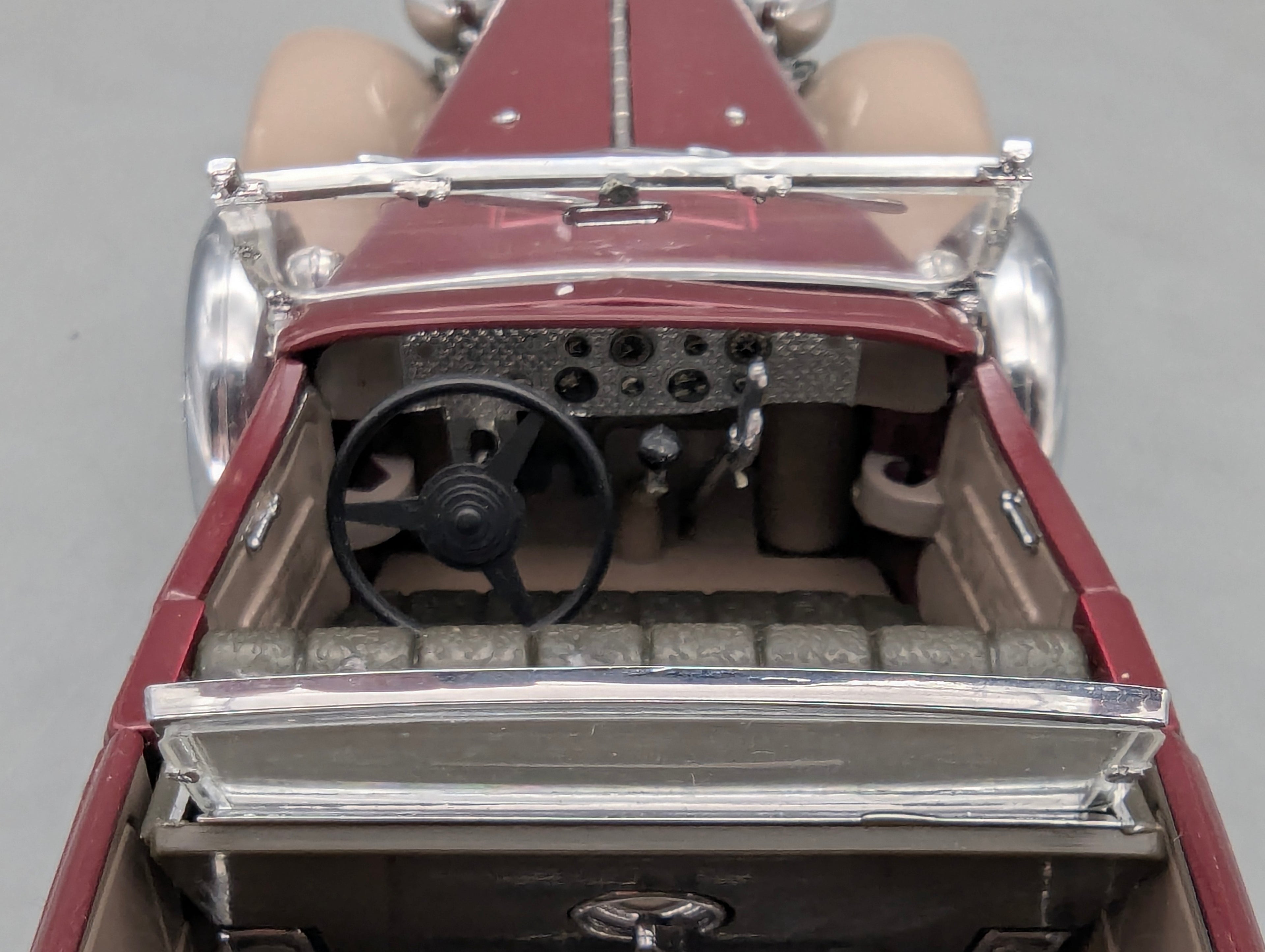 Modellautos 1:24 Franklin Mint Duesenberg J Derham Tourster Weinrot in Styroporbox