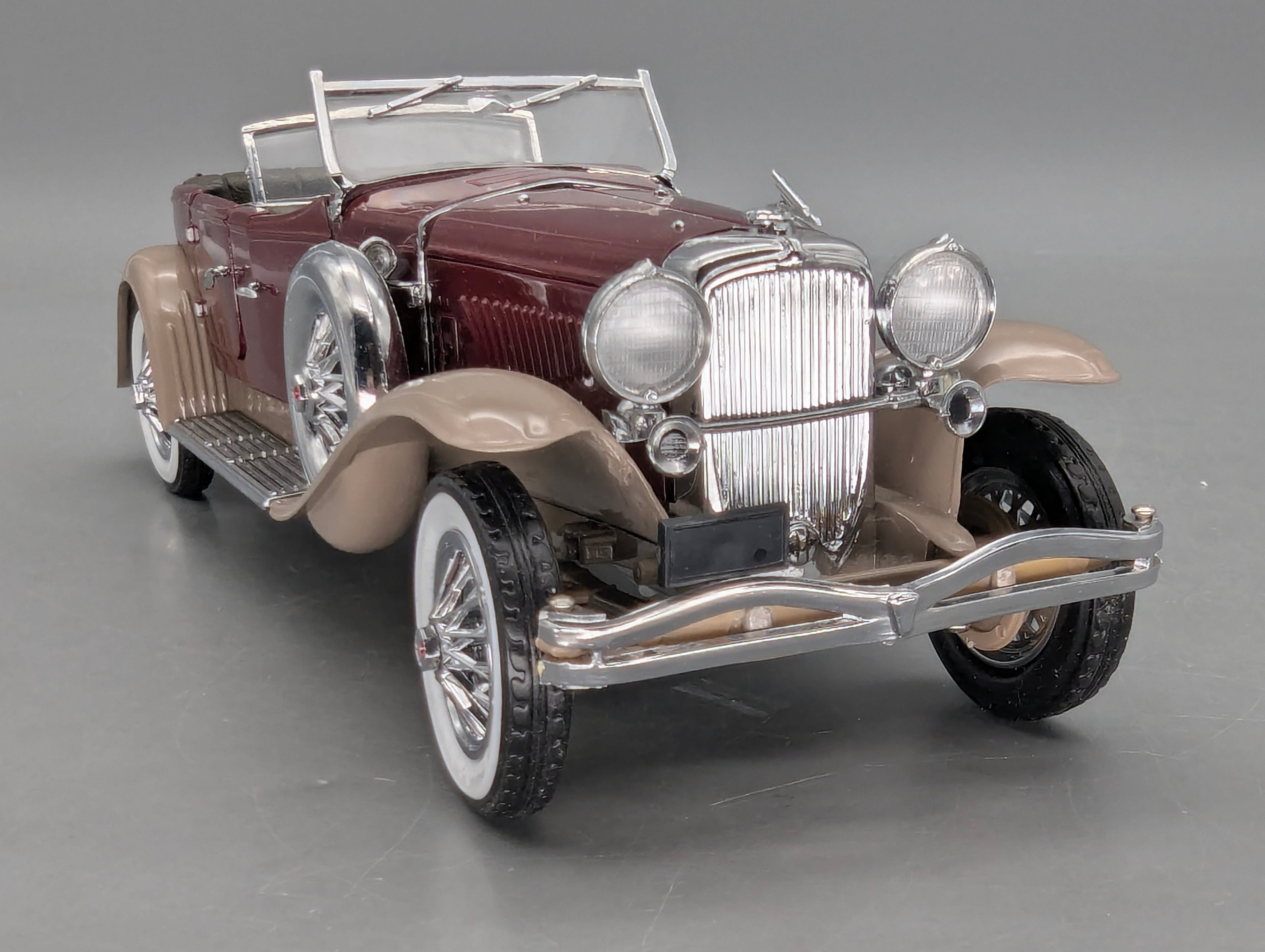 Modellautos 1:24 Franklin Mint Duesenberg J Derham Tourster Weinrot in Styroporbox