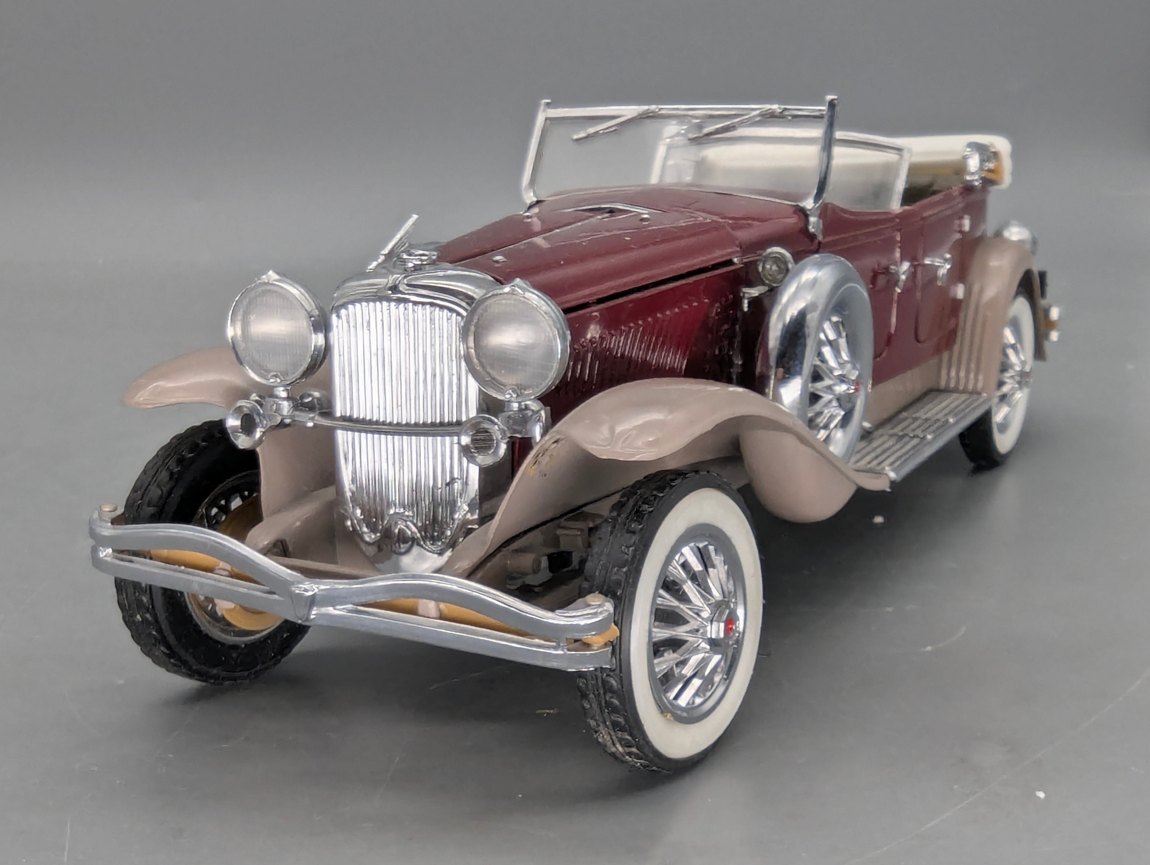 Modellautos 1:24 Franklin Mint Duesenberg J Derham Tourster Weinrot in Styroporbox