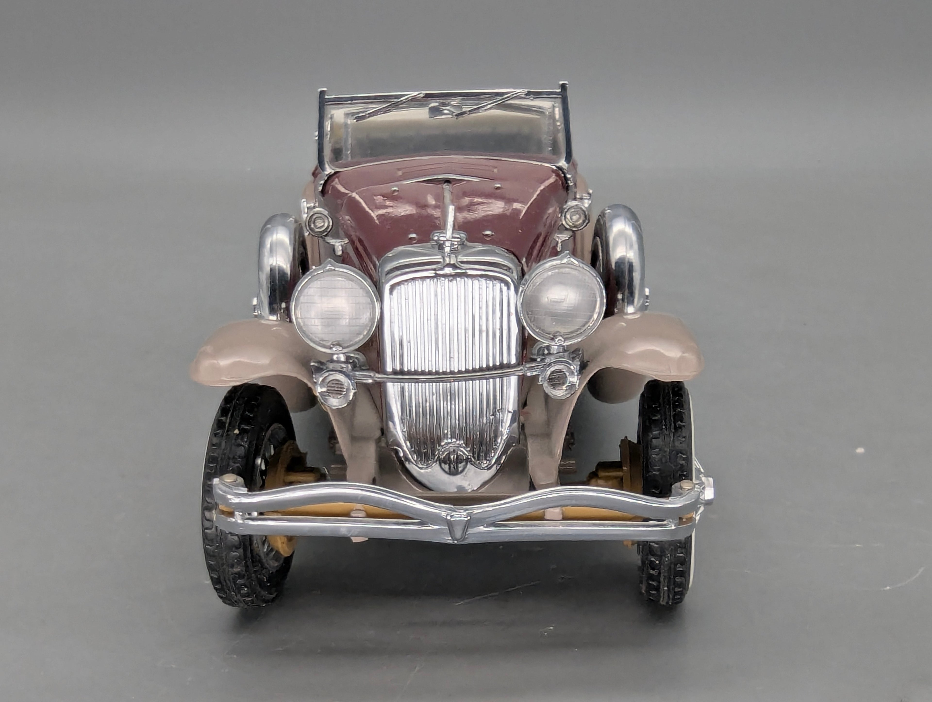 Modellautos 1:24 Franklin Mint Duesenberg J Derham Tourster Weinrot in Styroporbox