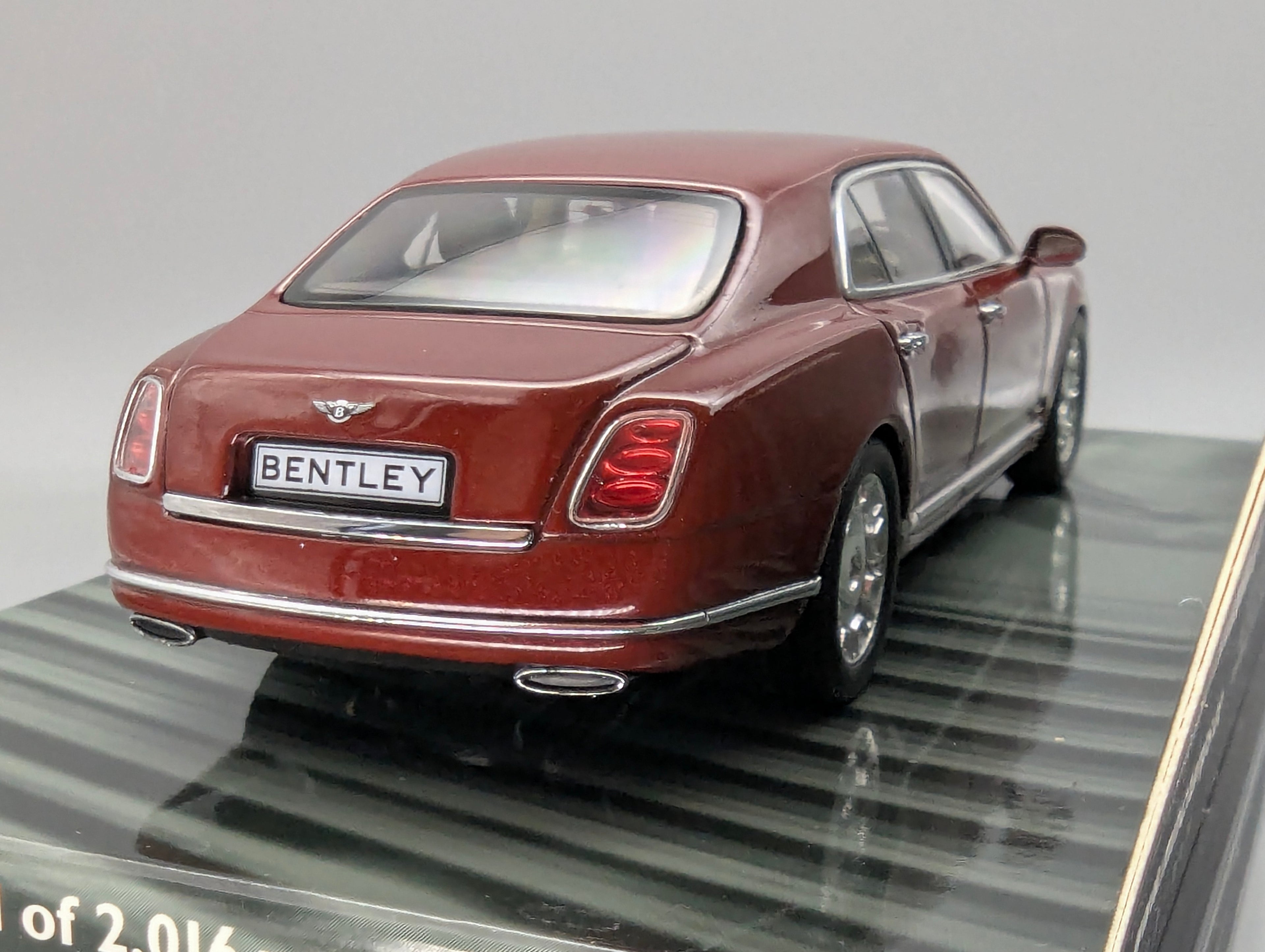 Modellautos 1:43 Minichamps Bentley Mulsanne 2010 Red Metallic mit OVP