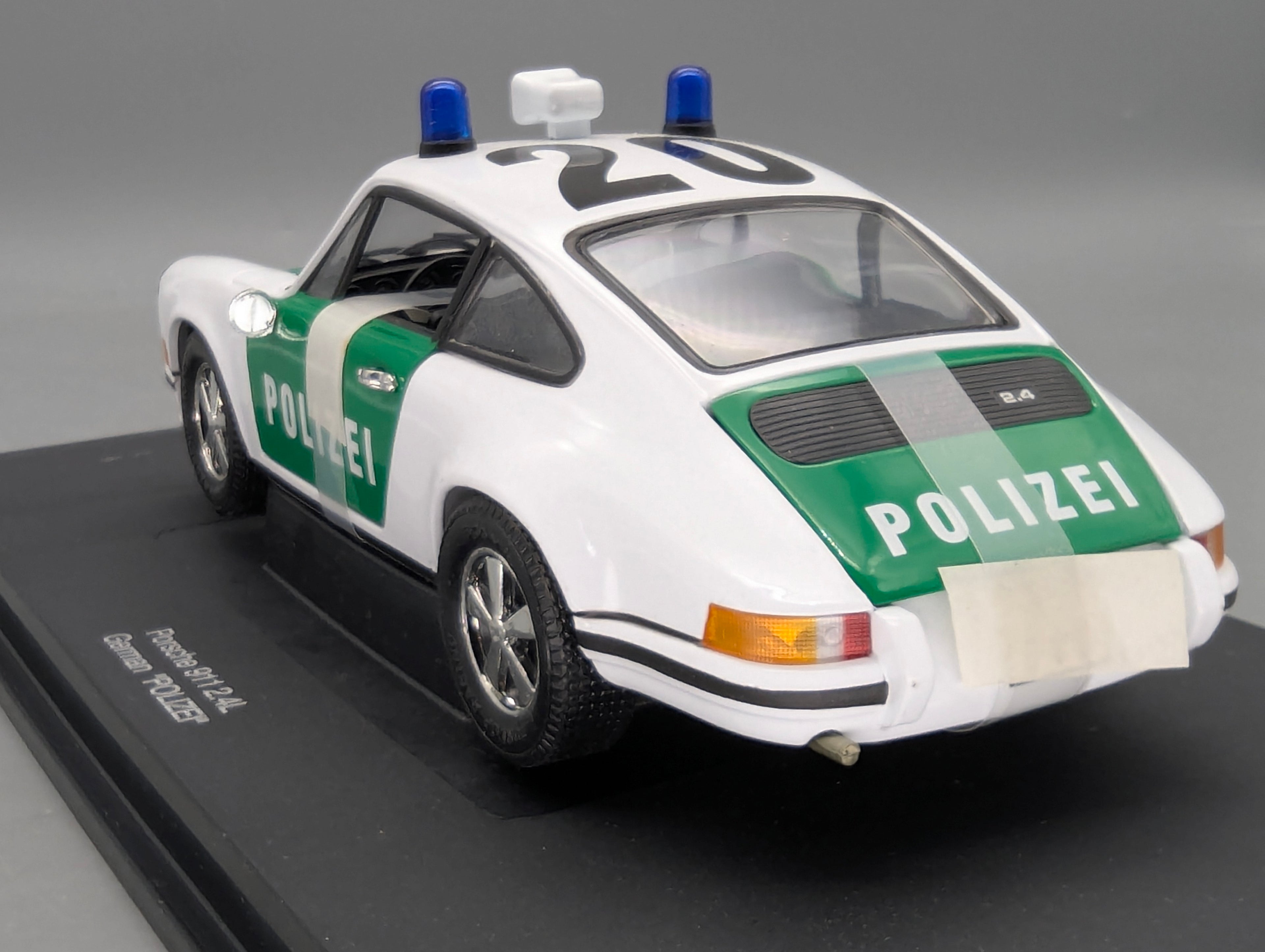 Modellautos 1:18 Universal Hobbies Porsche 911 Polizei OVP