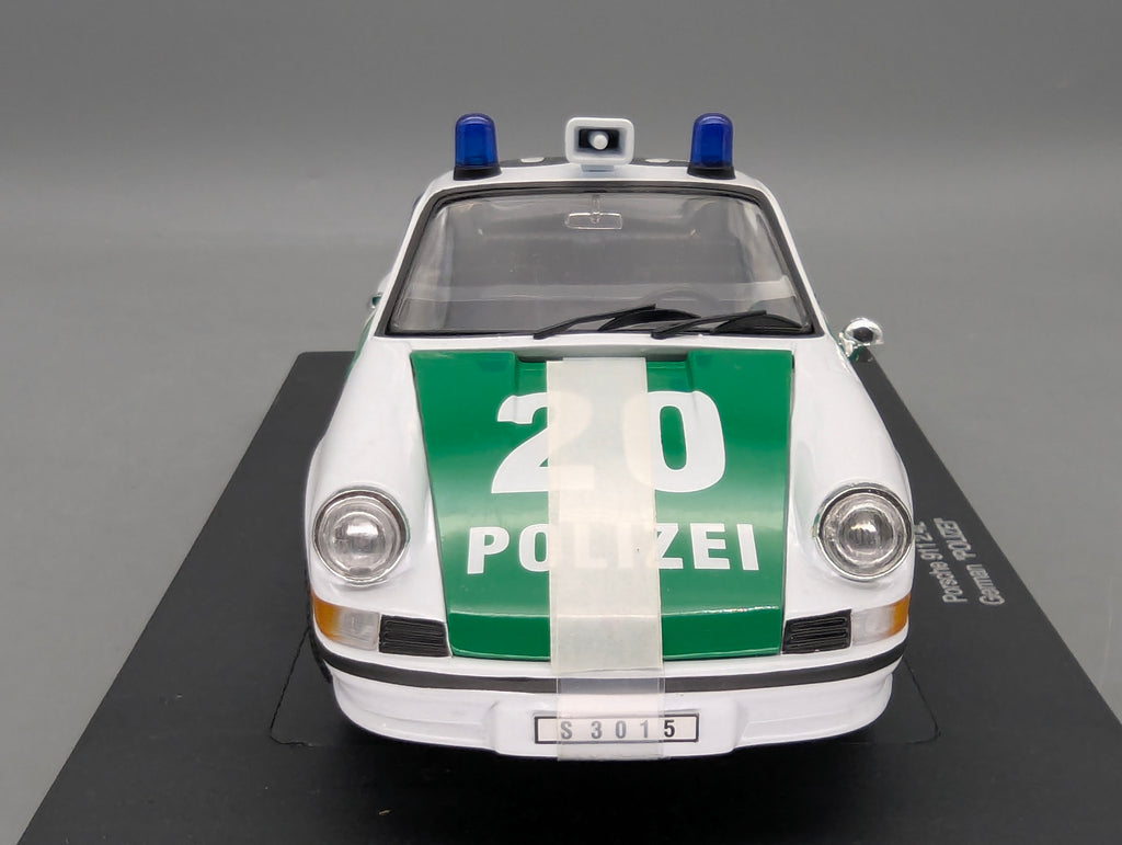 Modellautos 1:18 Universal Hobbies Porsche 911 Polizei OVP