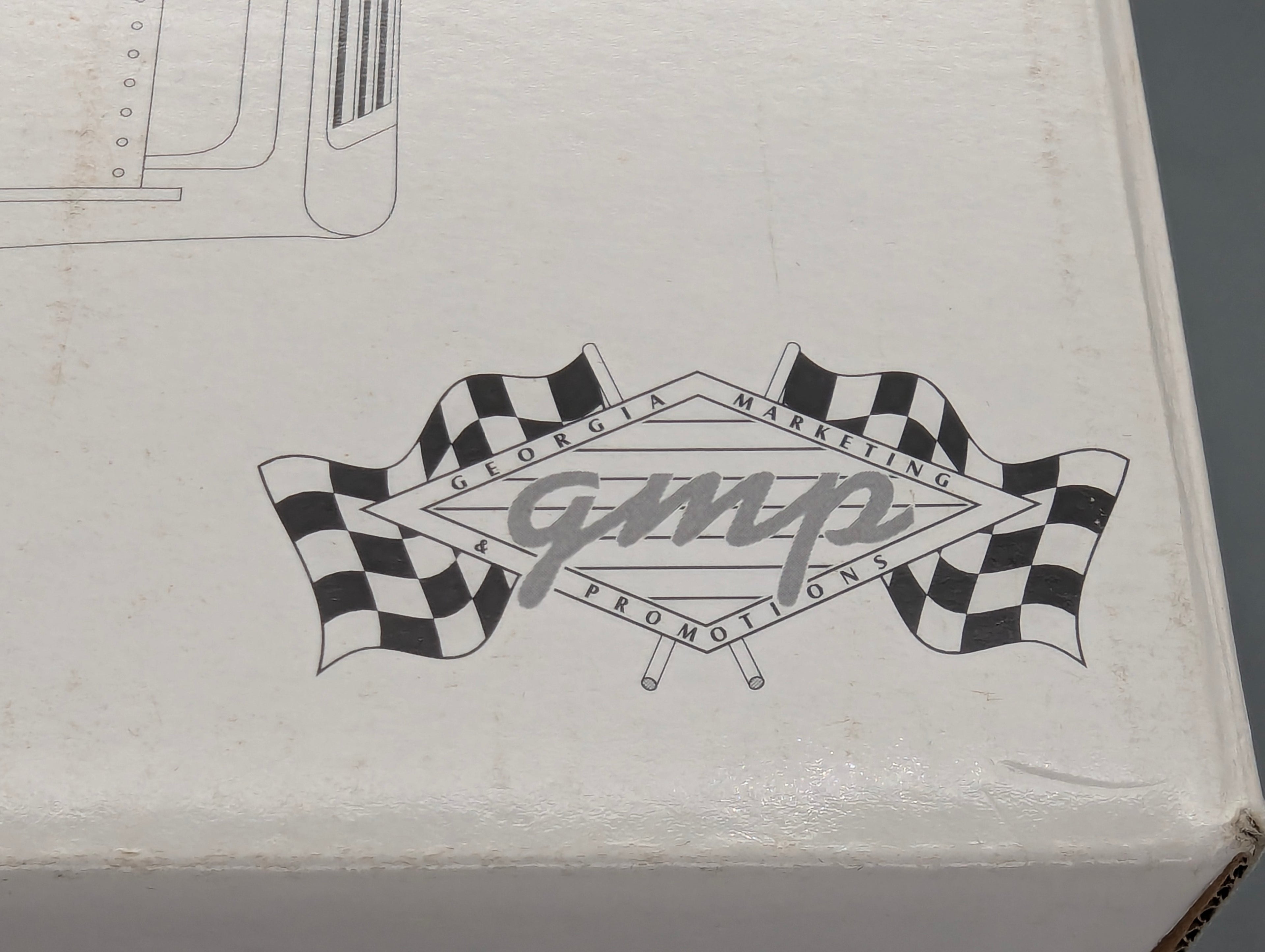 Modellautos 1:18 GMP 12027 McLaren M8B High Wing #5 Denny Hulme mit OVP