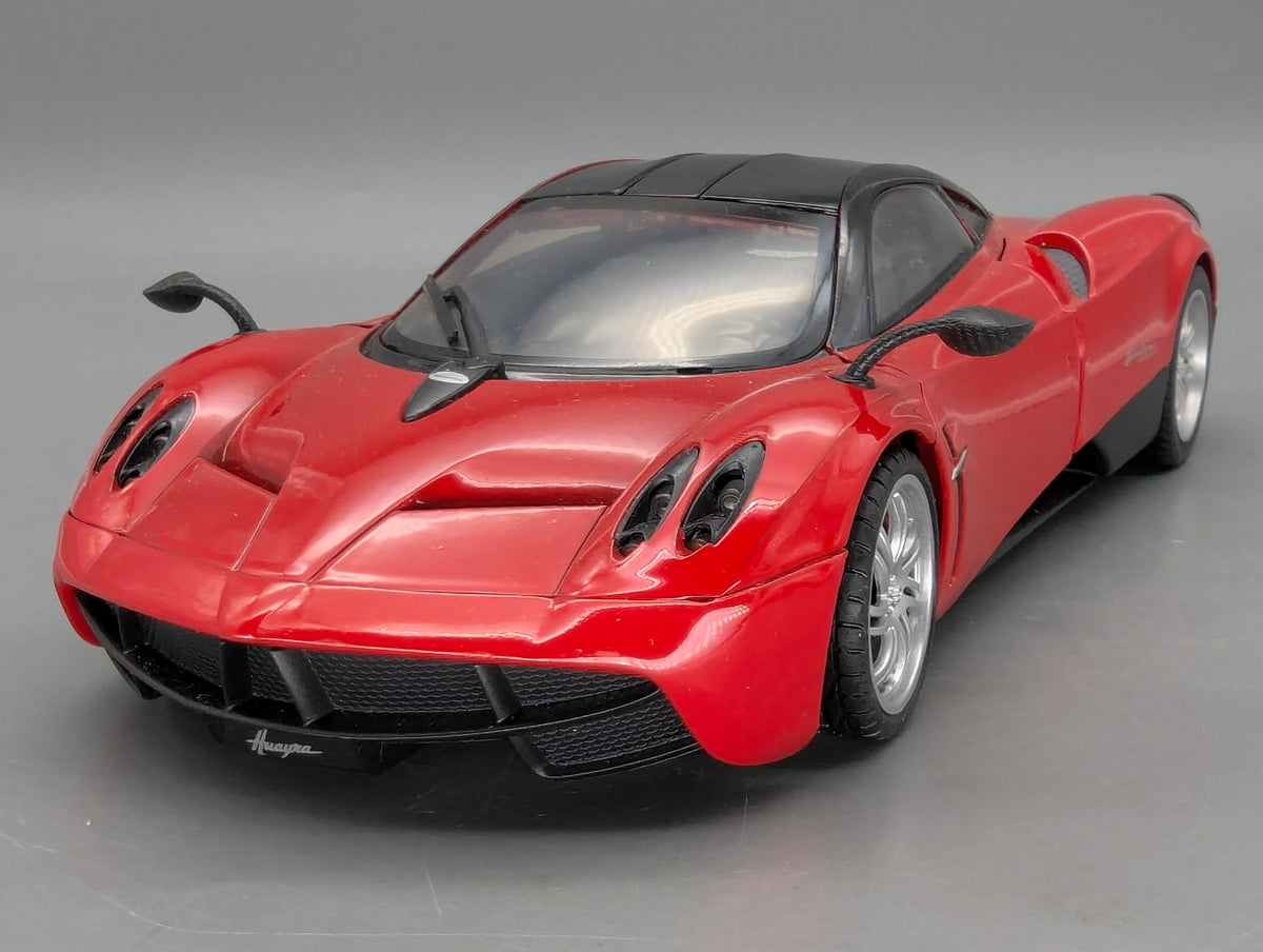 Modellautos 1:18 Motor Max Pagani Huayra Rot Schwarz mit OVP
