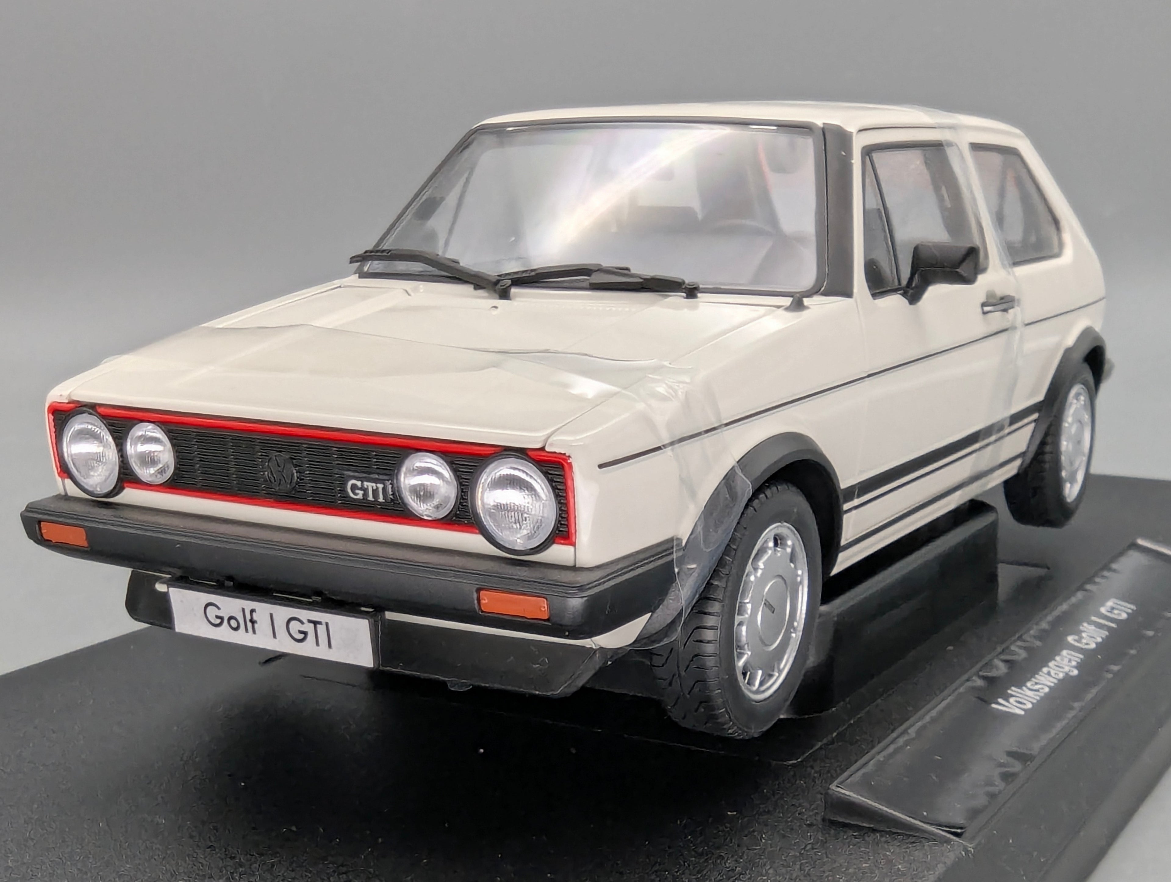 Modellautos 1:18 Welly Nex Volkswagen VW Golf 1 GTI mit OVP