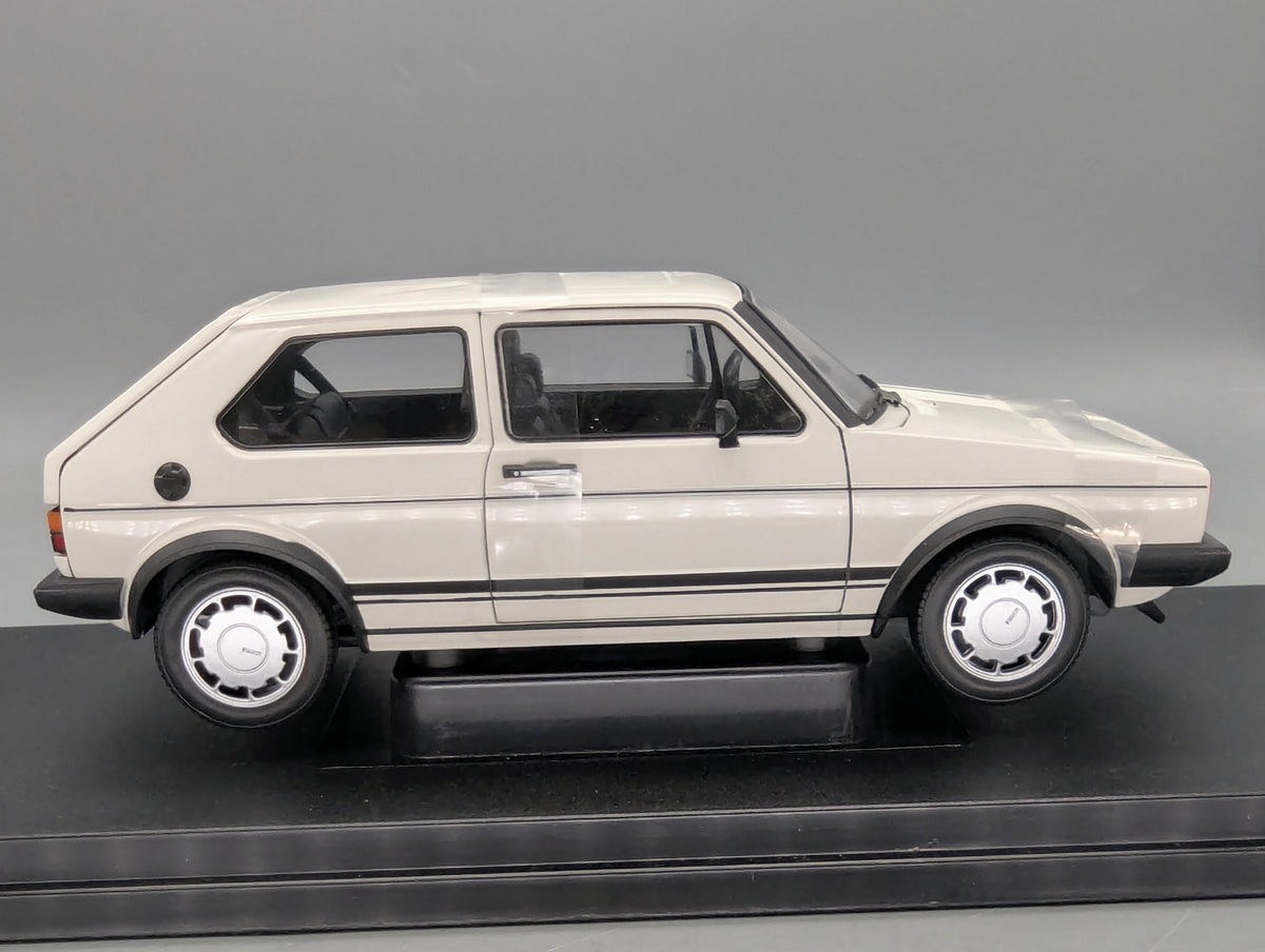 Modellautos 1:18 Welly Nex Volkswagen VW Golf 1 GTI mit OVP