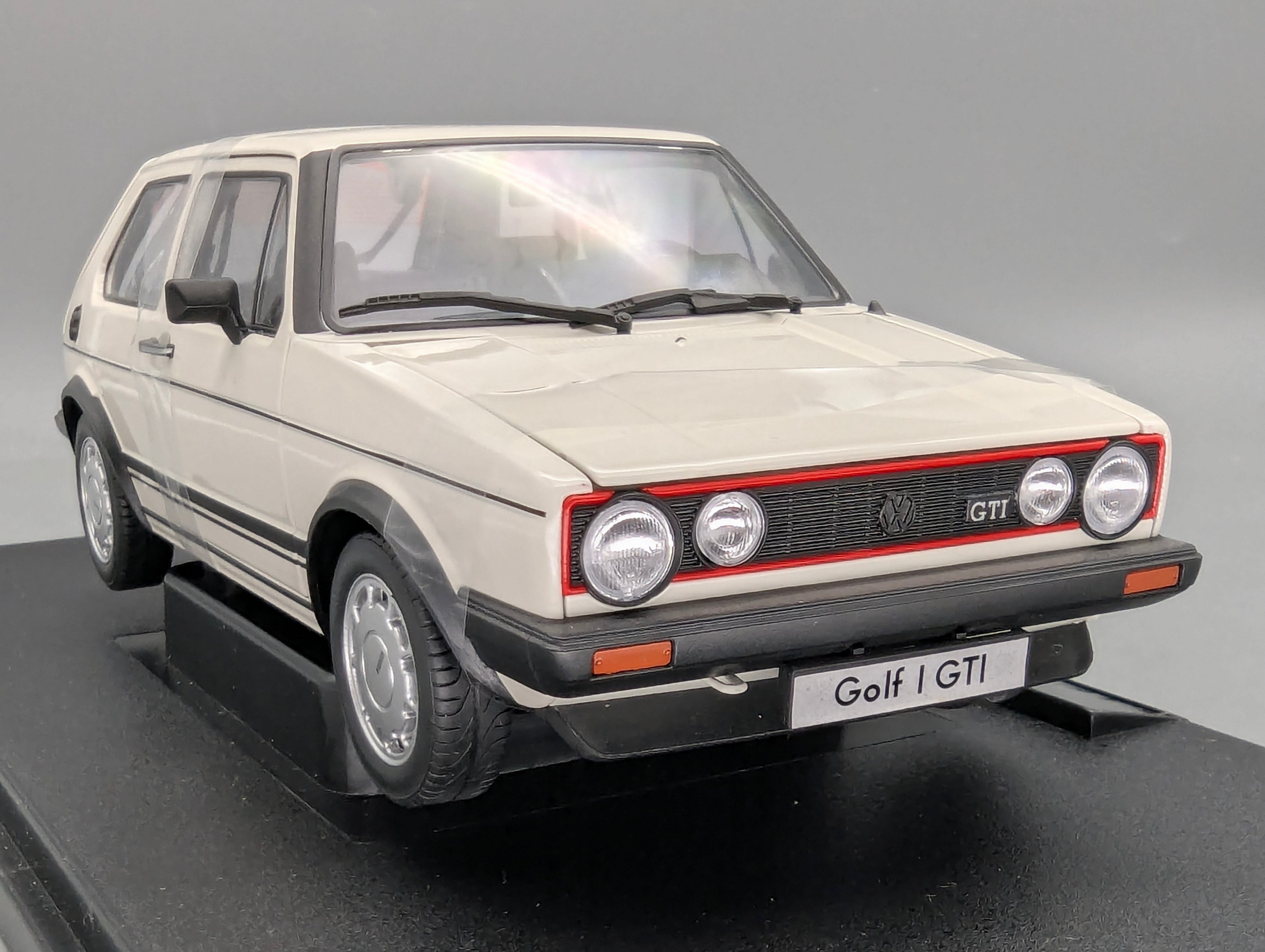 Modellautos 1:18 Welly Nex Volkswagen VW Golf 1 GTI mit OVP