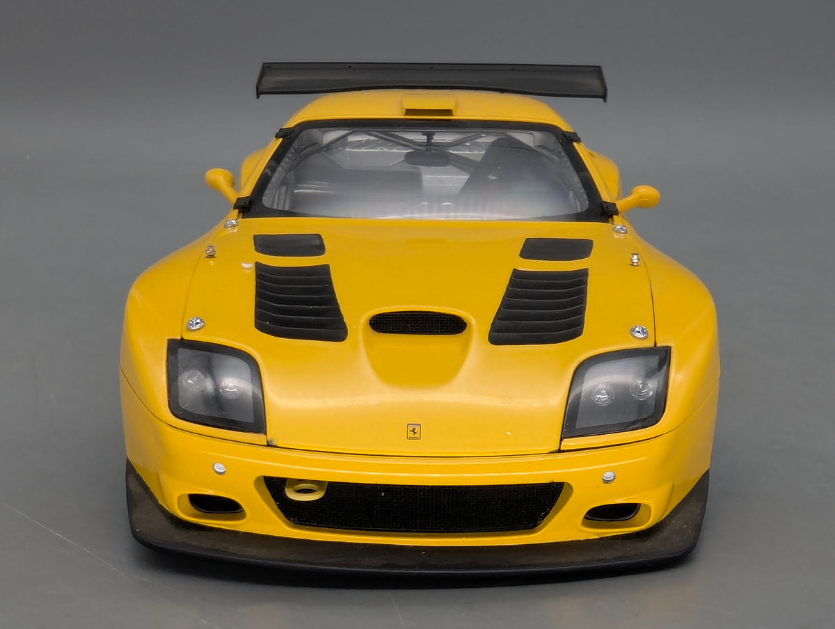 Modellautos 1:18 Kyosho Ferrari 575 GTC 2004 Yellow mit OVP