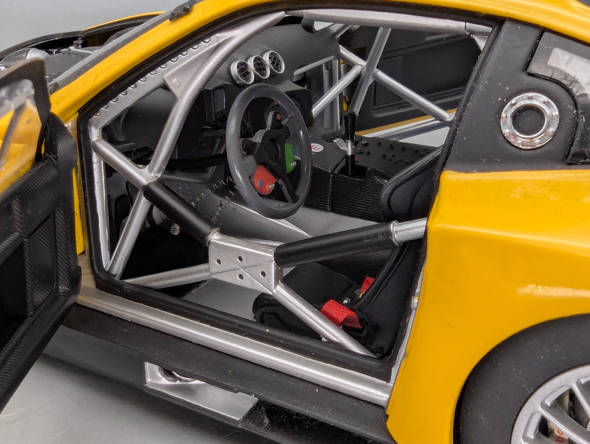 Modellautos 1:18 Kyosho Ferrari 575 GTC 2004 Yellow mit OVP