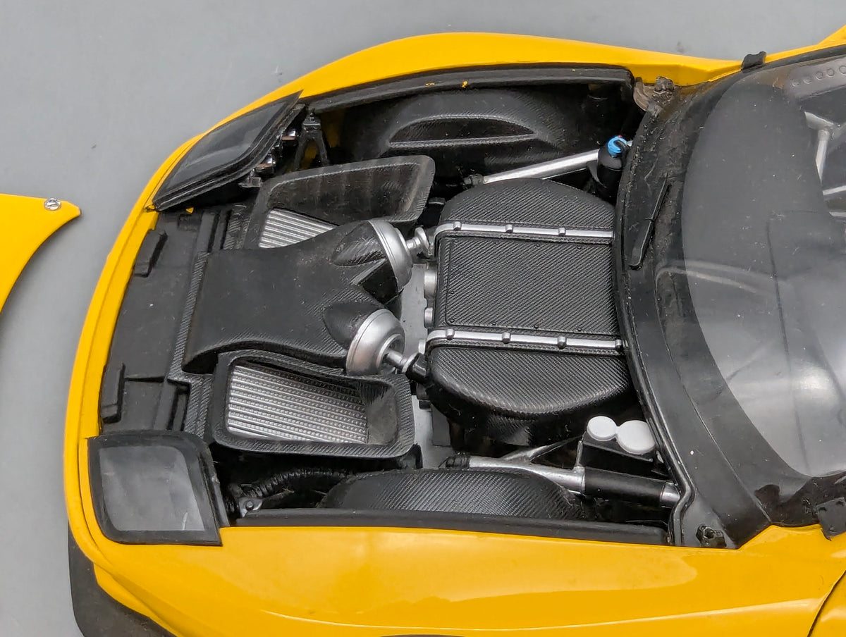 Modellautos 1:18 Kyosho Ferrari 575 GTC 2004 Yellow mit OVP