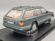 Modellautos 1:18 Triple 9 Mercedes Benz E-Klasse T-Modell S124 E 300 Turbodiesel Malachitgrün OVP