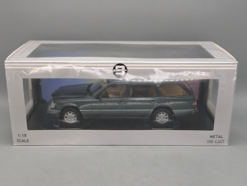 Modellautos 1:18 Triple 9 Mercedes Benz E-Klasse T-Modell S124 E 300 Turbodiesel Malachitgrün OVP