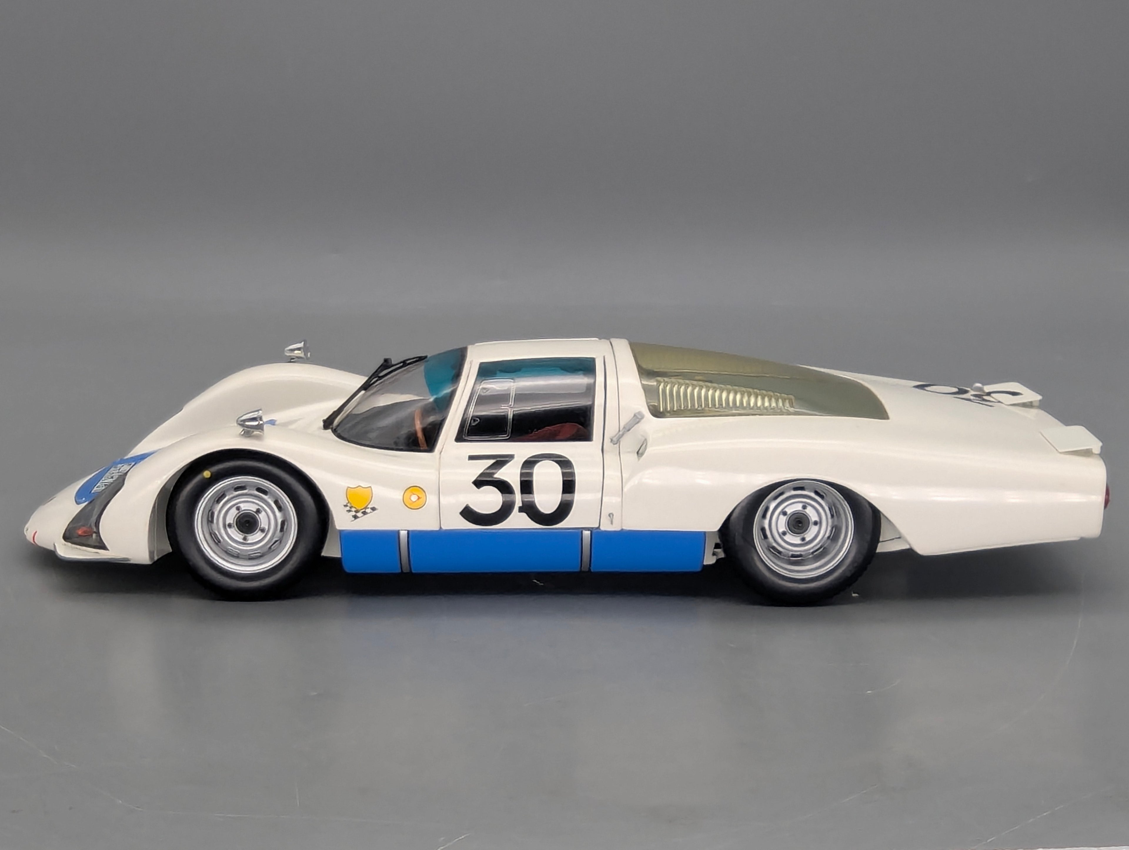 Modellautos 1:18 Minichamps Porsche 906LE 24h Le Mans 1966 #30 mit OVP