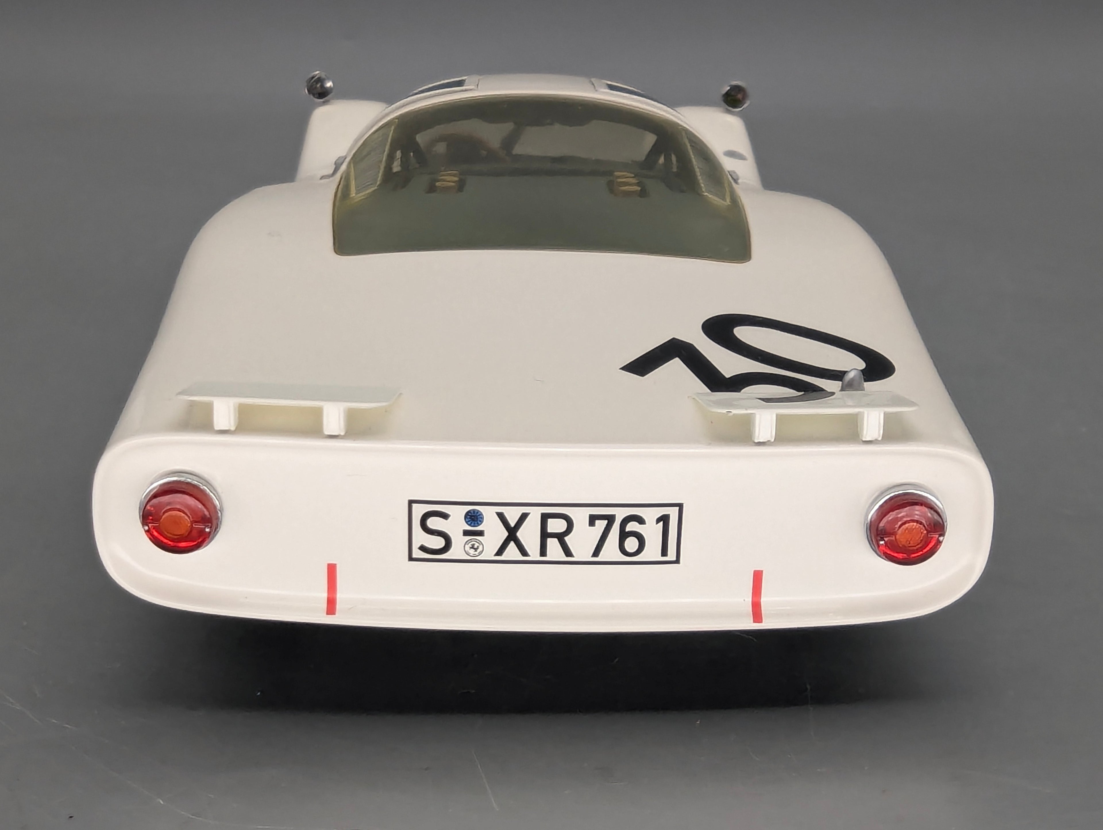 Modellautos 1:18 Minichamps Porsche 906LE 24h Le Mans 1966 #30 mit OVP