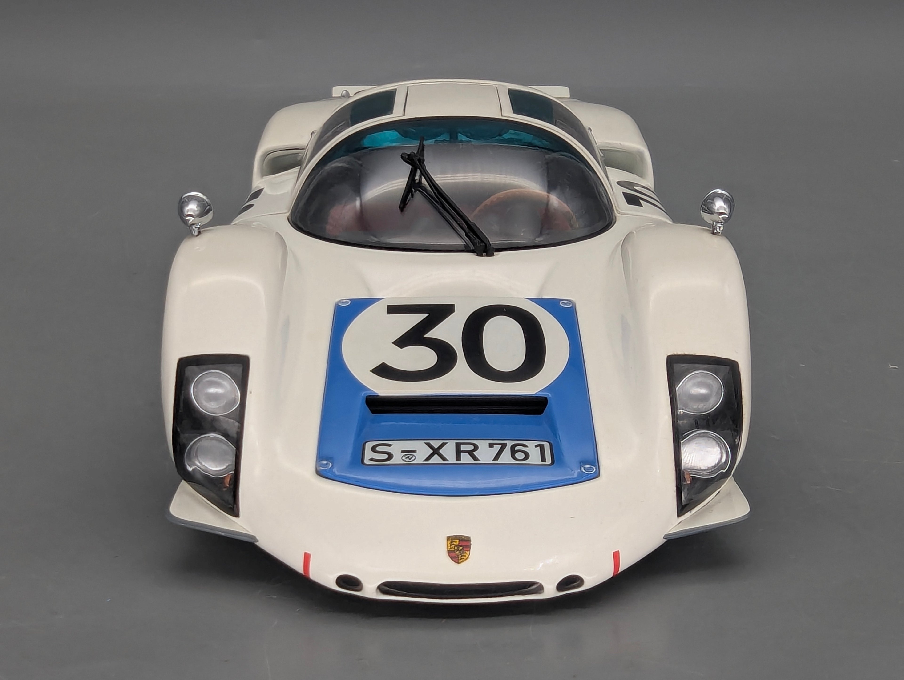 Modellautos 1:18 Minichamps Porsche 906LE 24h Le Mans 1966 #30 mit OVP