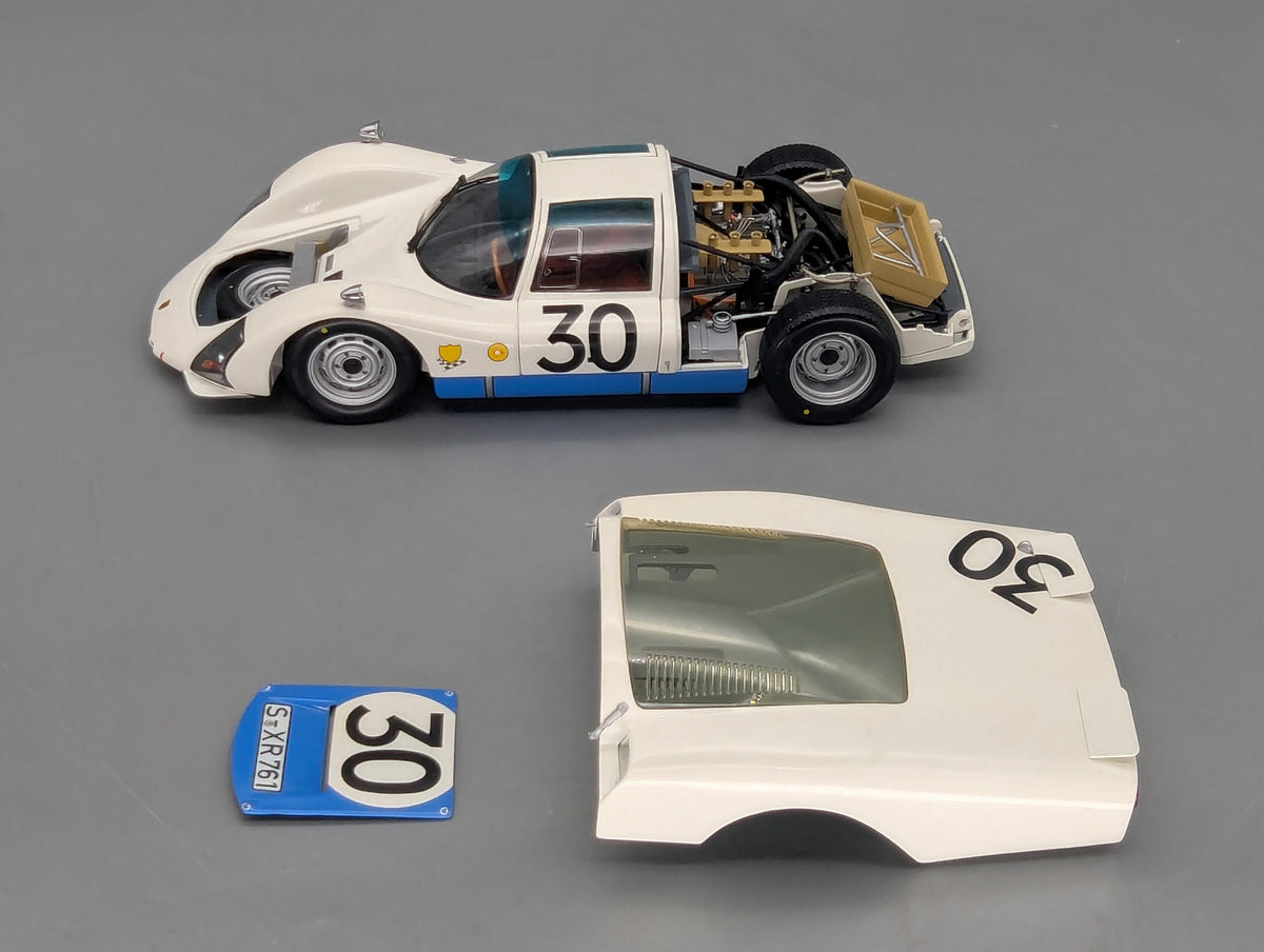 Modellautos 1:18 Minichamps Porsche 906LE 24h Le Mans 1966 #30 mit OVP