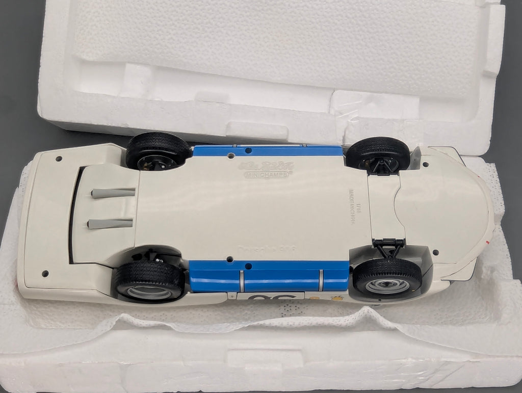 Modellautos 1:18 Minichamps Porsche 906LE 24h Le Mans 1966 #30 mit OVP