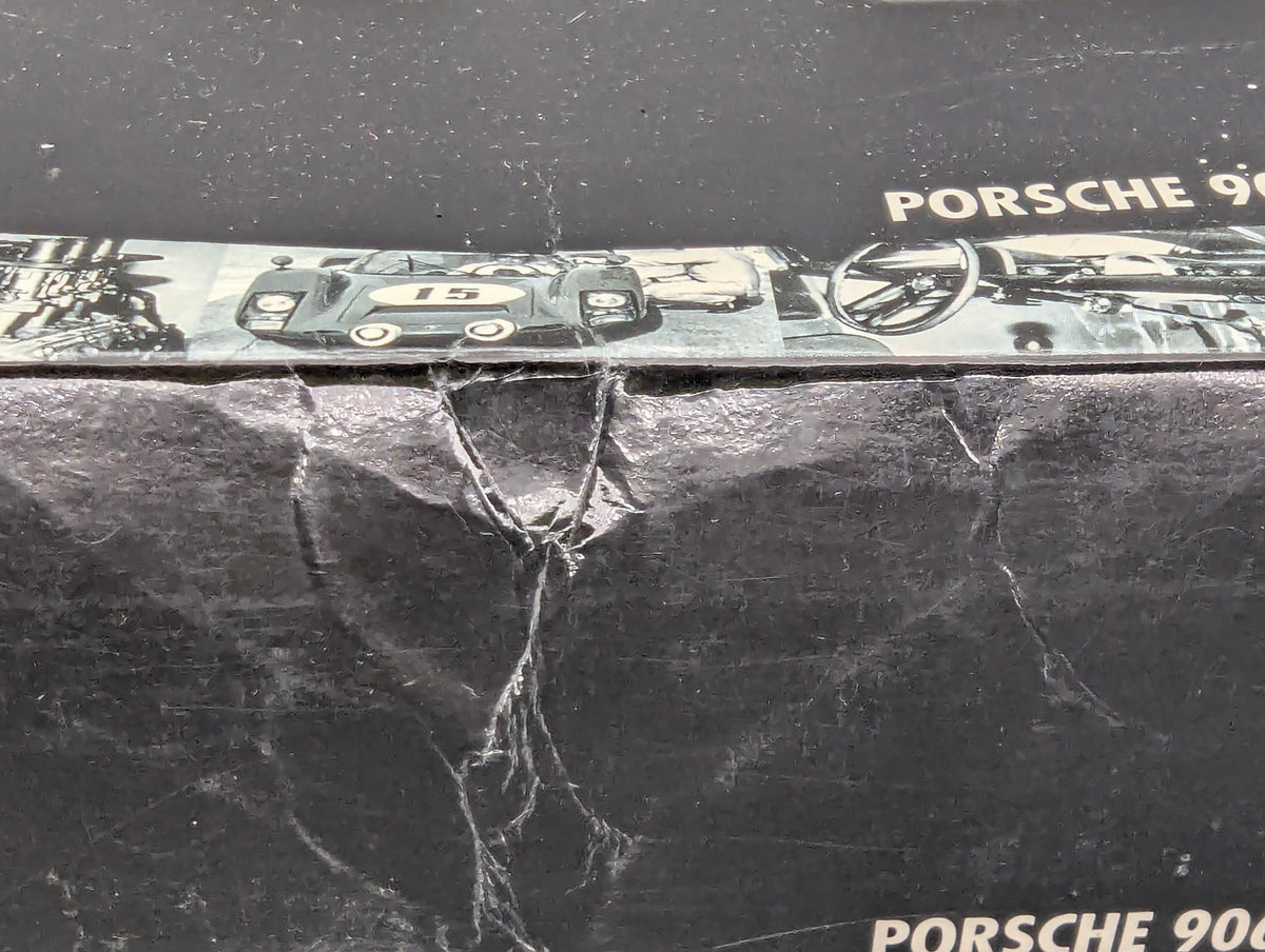 Modellautos 1:18 Minichamps Porsche 906LE 24h Le Mans 1966 #30 mit OVP
