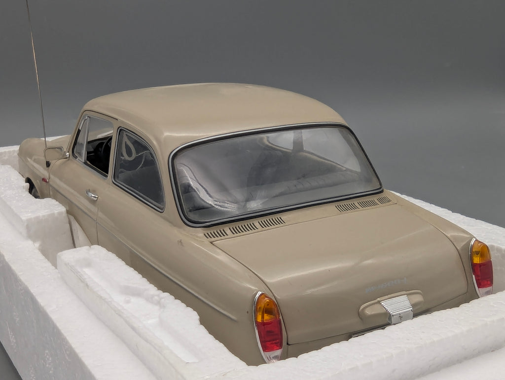 Modellautos 1:18 Minichamps Volkswagen VW 1600 L 1970 Creme mit OVP