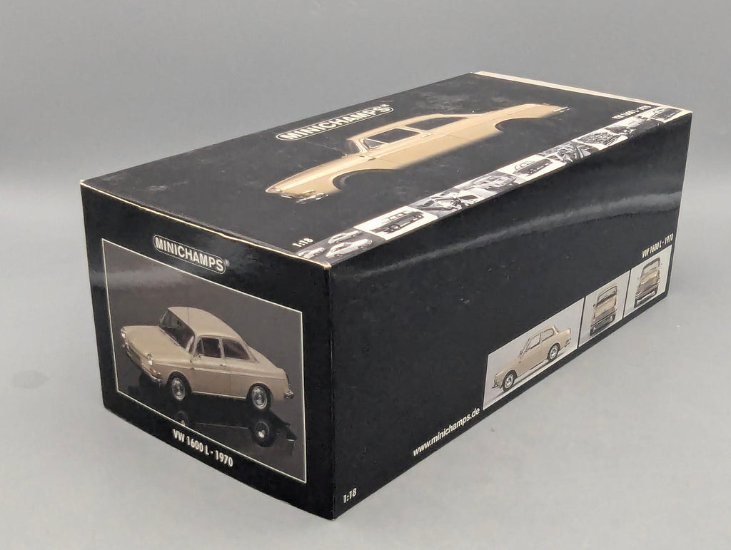 Modellautos 1:18 Minichamps Volkswagen VW 1600 L 1970 Creme mit OVP