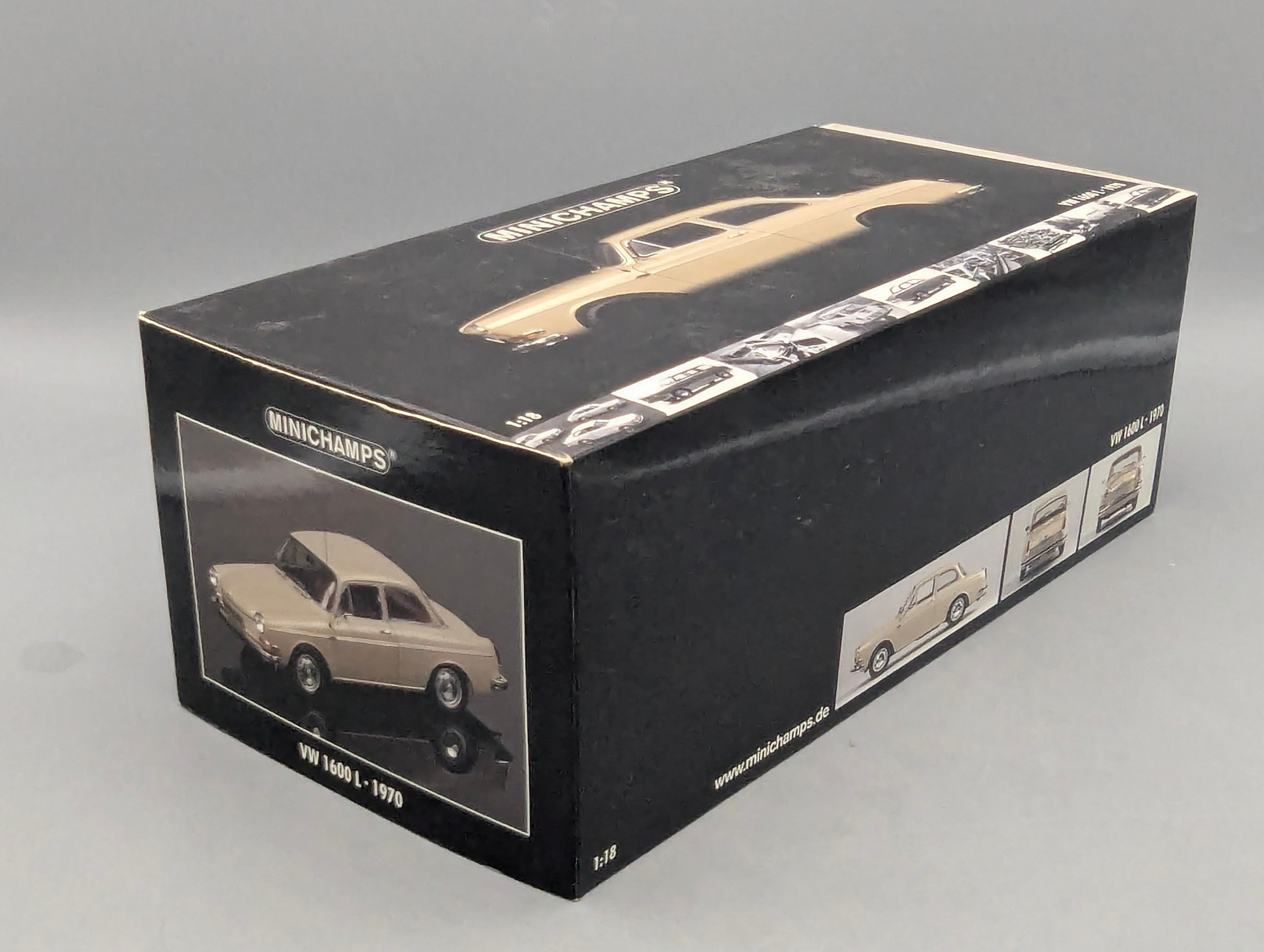Modellautos 1:18 Minichamps Volkswagen VW 1600 L 1970 Creme mit OVP