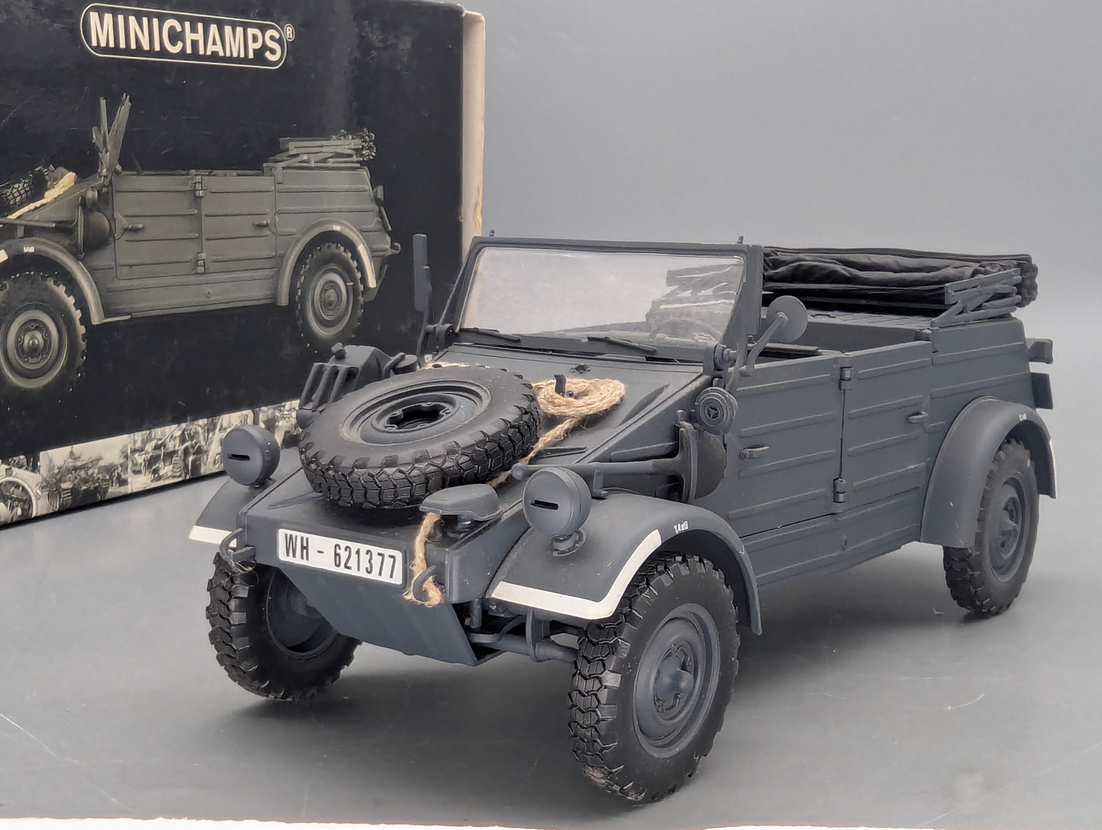 Modellautos 1:18 Minichamps Volkswagen VW Type 82 Kübelwagen 1941 mit OVP