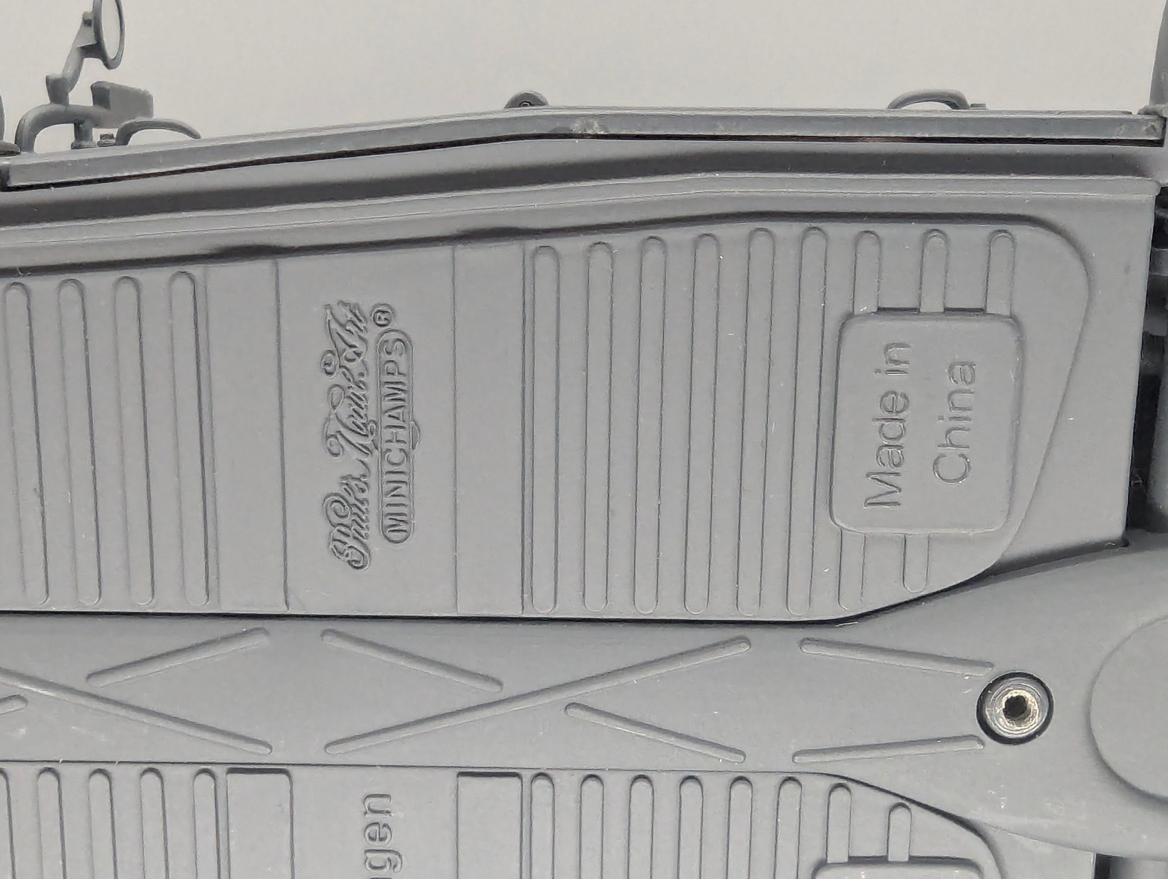 Modellautos 1:18 Minichamps Volkswagen VW Type 82 Kübelwagen 1941 mit OVP