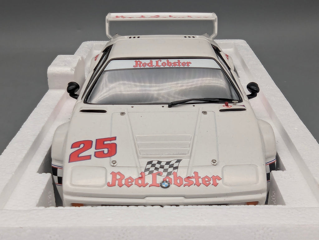 Model Cars 1:43 Minichamps Mercedes Benz SL65 AMG Black Series Silver with original packaging