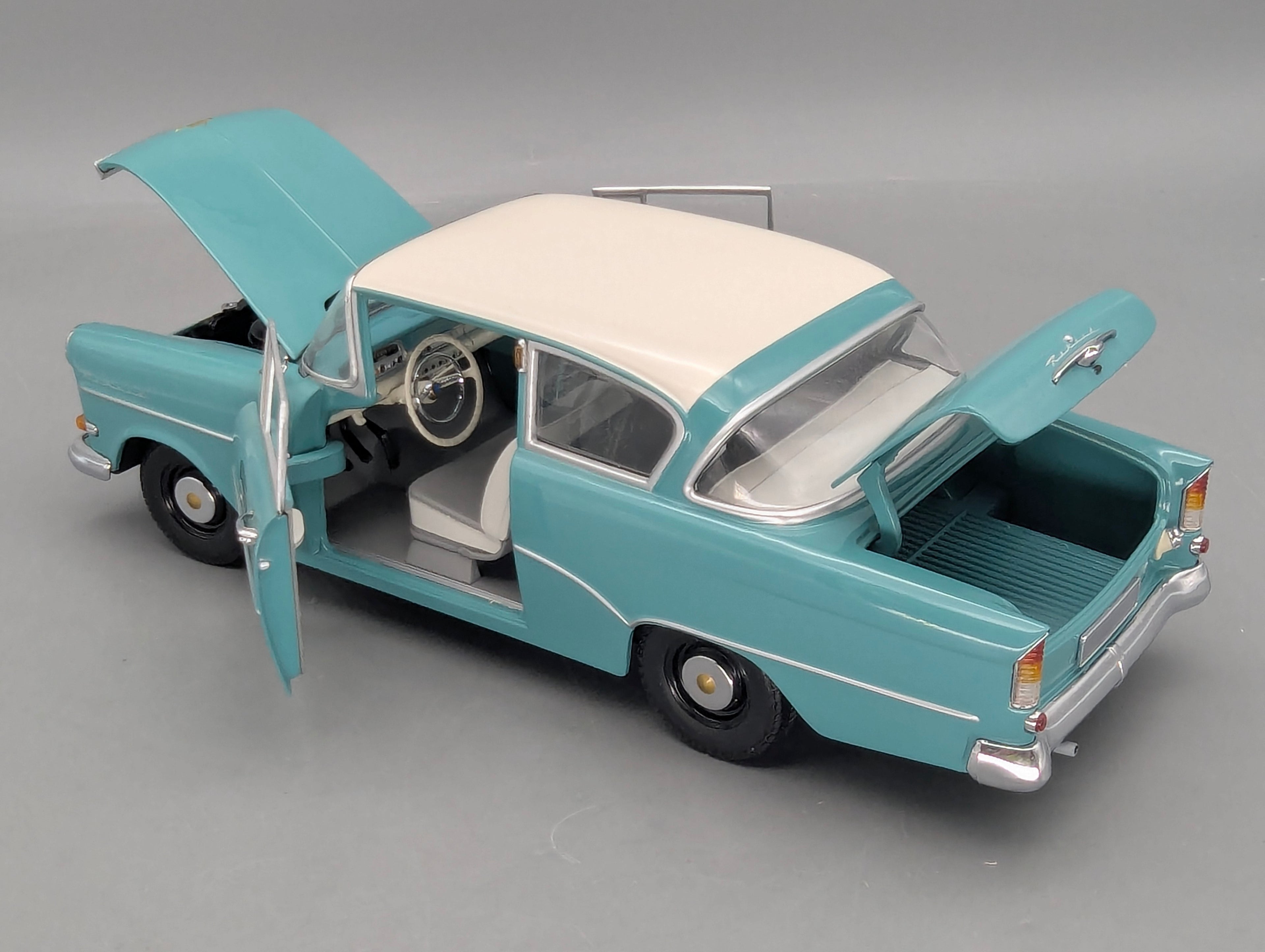 Model Cars 1:43 Minichamps Mercedes Benz SL65 AMG Black Series Silver with original packaging