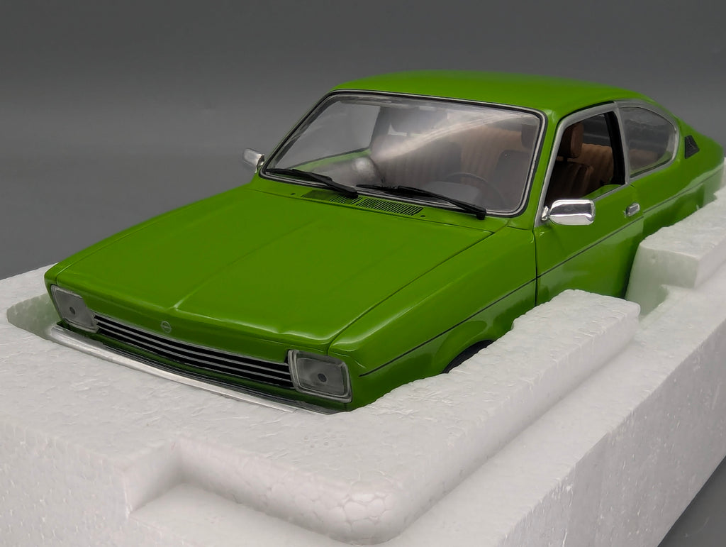 Modellautos 1:18 Minichamps Opel Kadett C Coupe 1976 Grün mit OVP