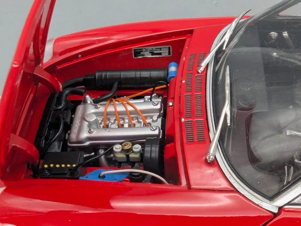 Modellautos 1:18 Minichamps Alfa Romeo 2000 Spider 1970 Rot mit OVP