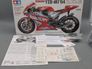 Motorrad Modell Bausatz 1:12 Tamiya Yamaha YZR-M1 '04 mit OVP